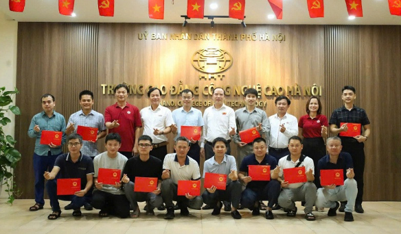 Bế giảng khóa đào tạo ngắn hạn ''Sửa chữa máy điều hòa không khí dân dụng''